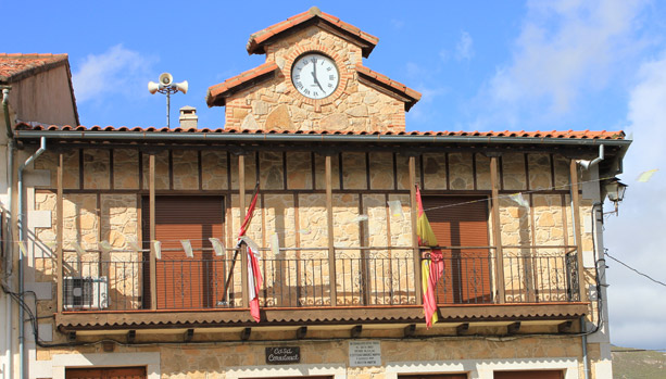 Principal patrocinar, Ayuntamiento de Villanueva del CondePrincipal patrocinar,